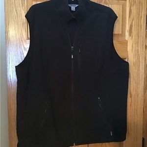 Men’s Gander Mountain Guide Series Black fleece vest. XL